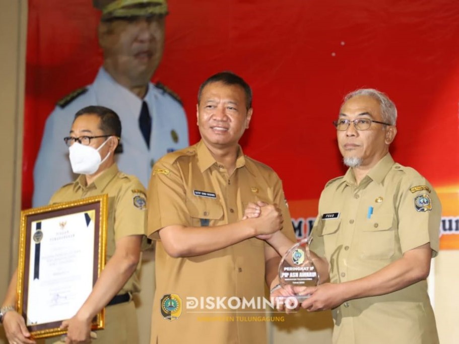 DISKOMINFO TULUNGAGUNG MERAIH PERINGKAT KE-2 DALAM PENGANUGERAHAN PENGUKURAN INDEKS PROFESIONALITAS (PIP) ASN AWARD KABUPATEN TULUNGAGUNG TAHUN 2022